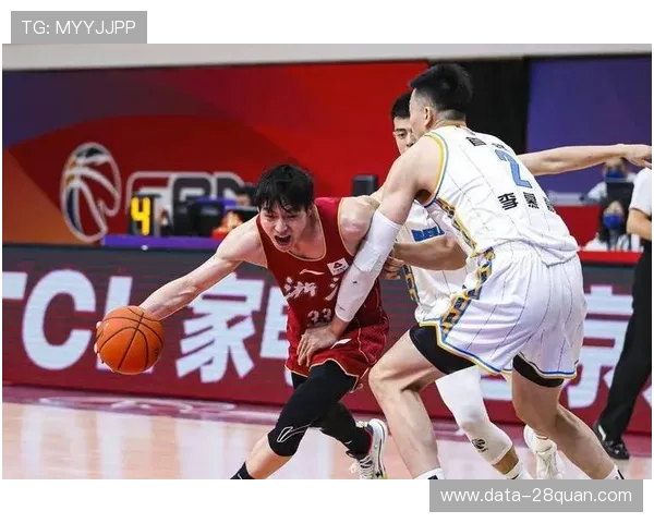 NBA赛场瞬息万变比分追踪激战内幕全程揭秘每一分背后的精彩故事